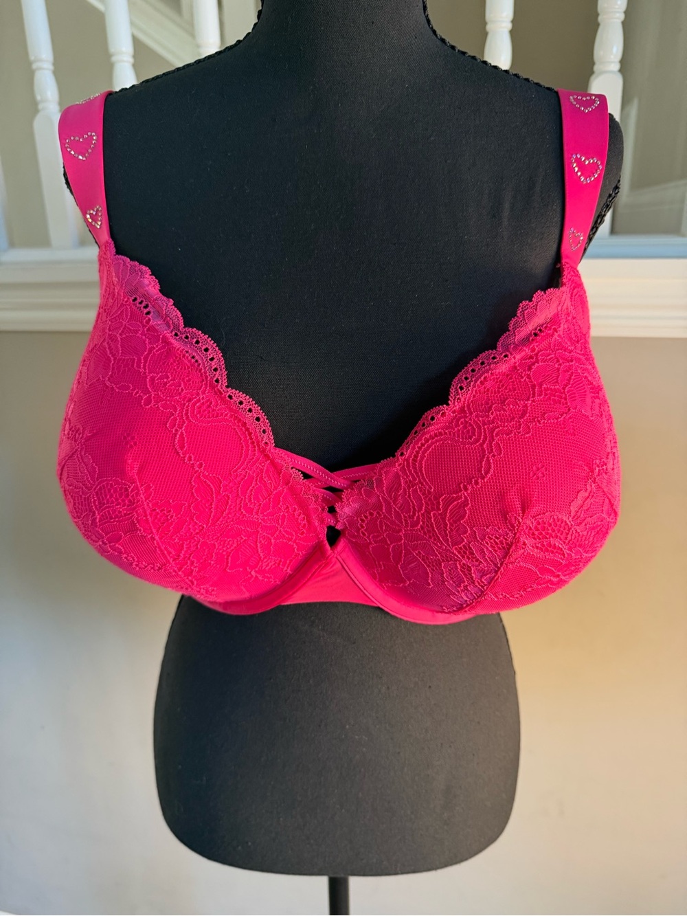 torrid Hot Pink Lace Underwire Bra with Heart-Accent Straps